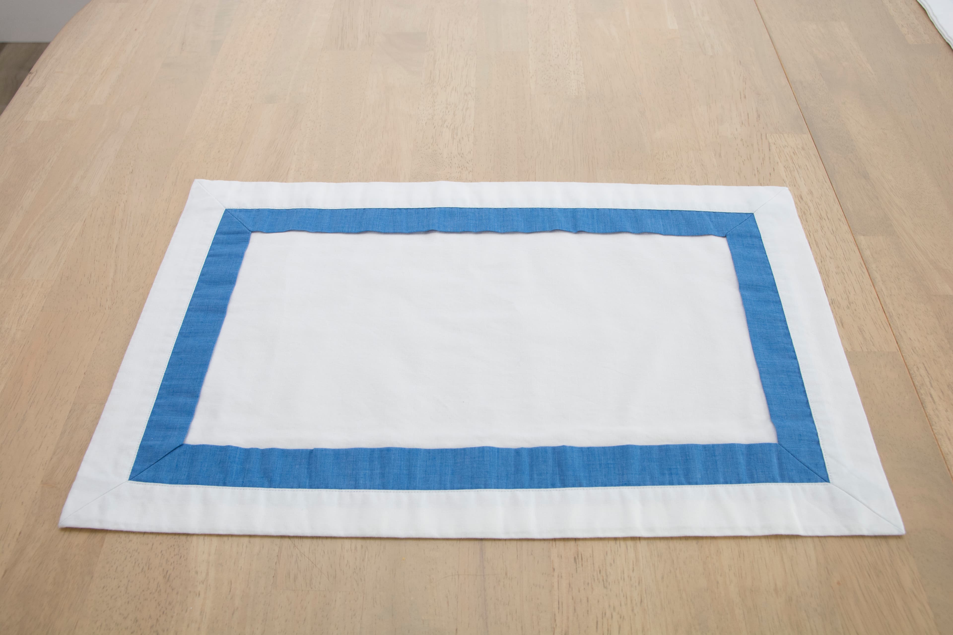 Azure placemat, front