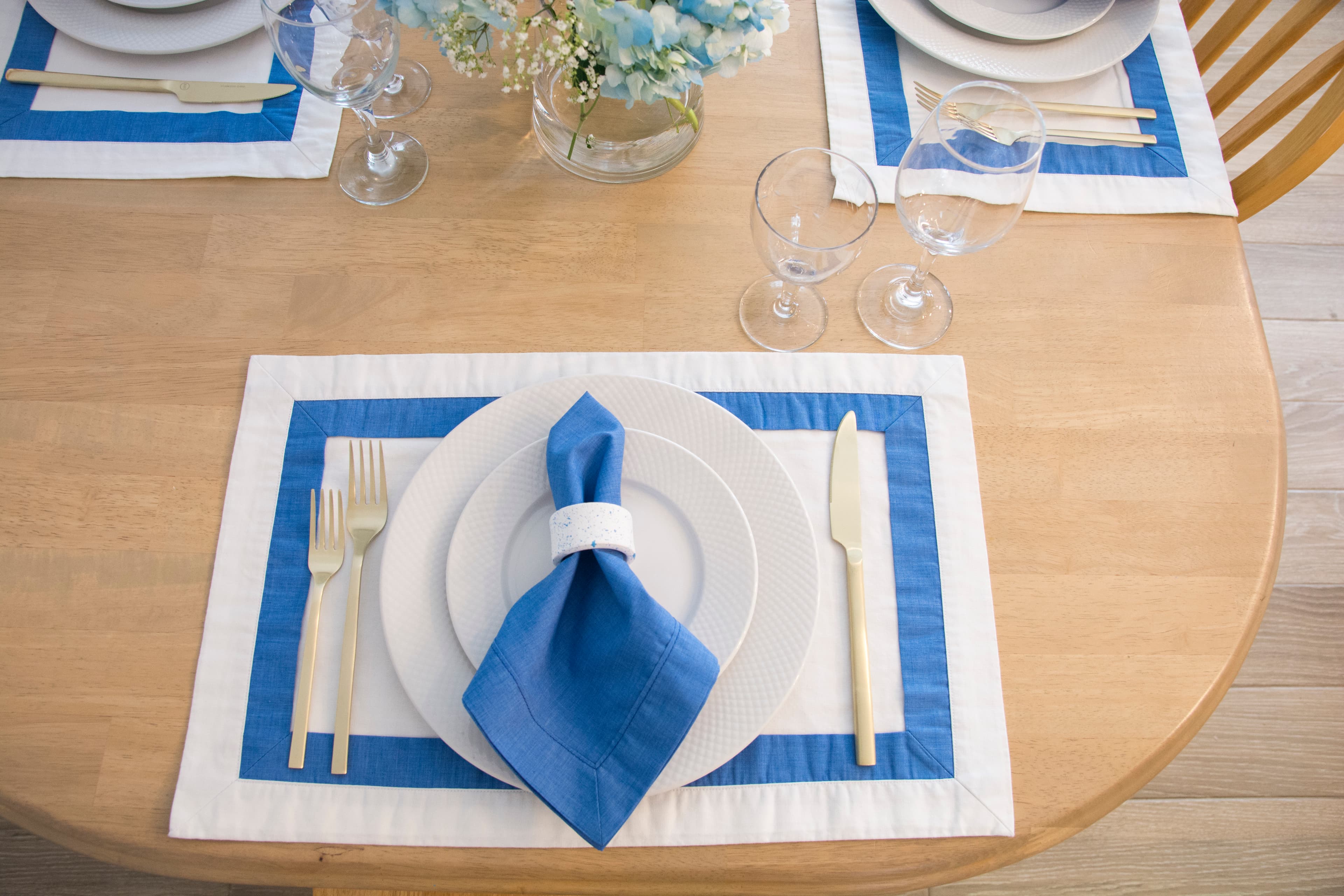 Azure place setting